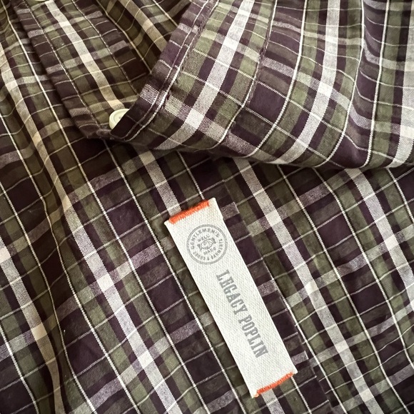 St. John’s Bay Men’s Brown Plaid Long Sleeve Button Down Shirt - Picture 3 of 11